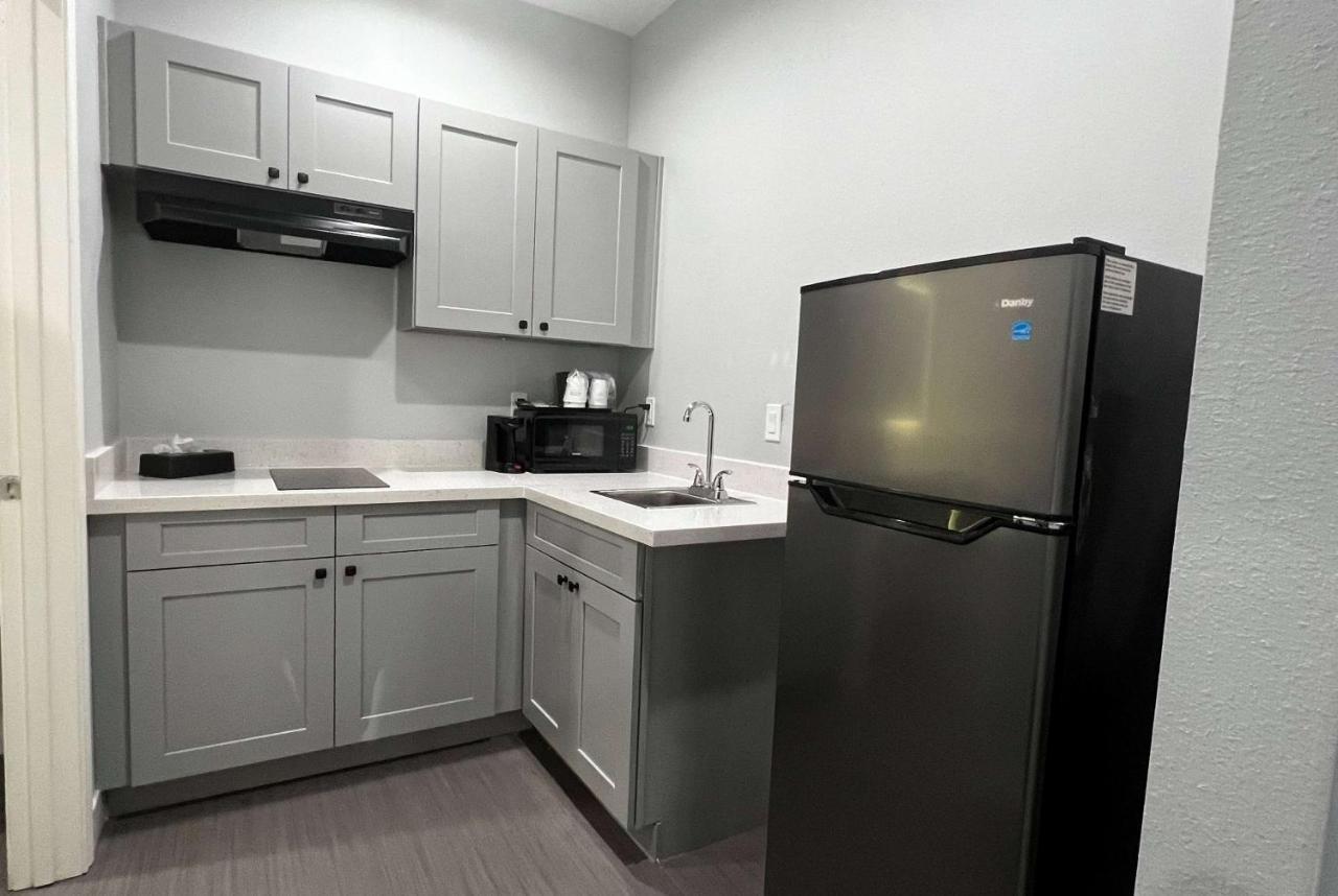 מלון Baymont By Wyndham Freeport Texas מראה חיצוני תמונה