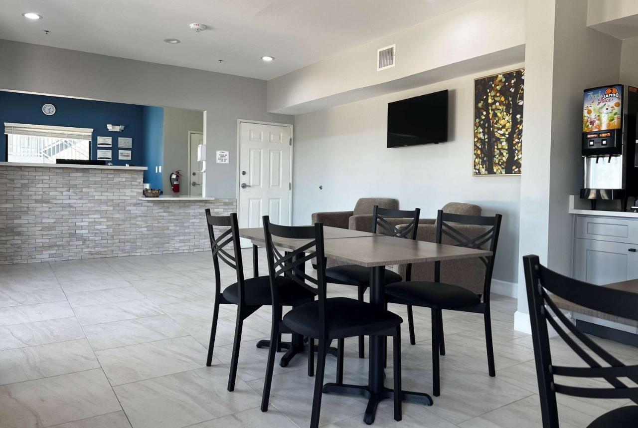 מלון Baymont By Wyndham Freeport Texas מראה חיצוני תמונה