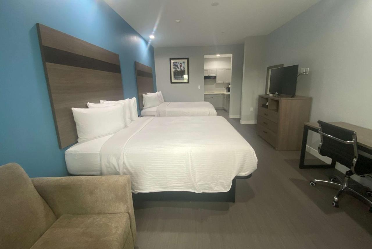 מלון Baymont By Wyndham Freeport Texas מראה חיצוני תמונה