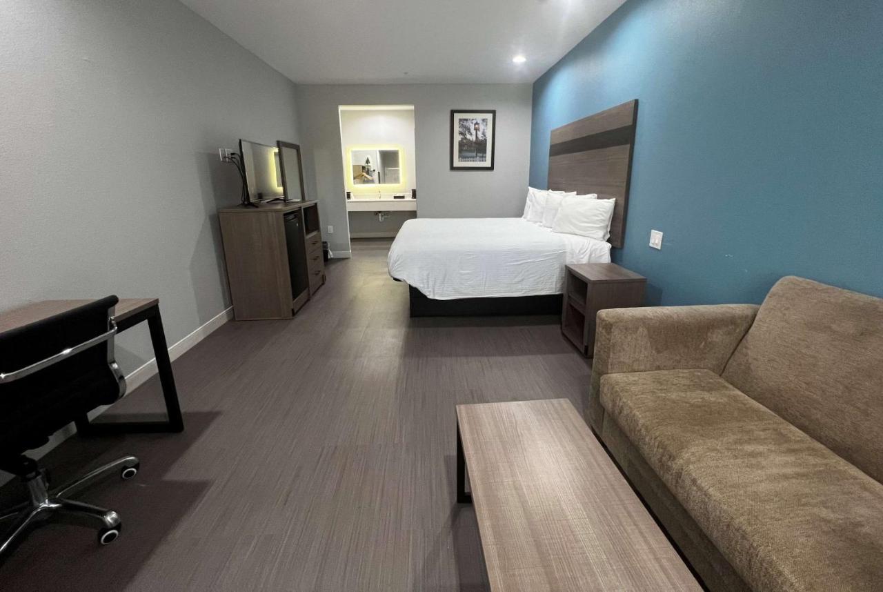 מלון Baymont By Wyndham Freeport Texas מראה חיצוני תמונה