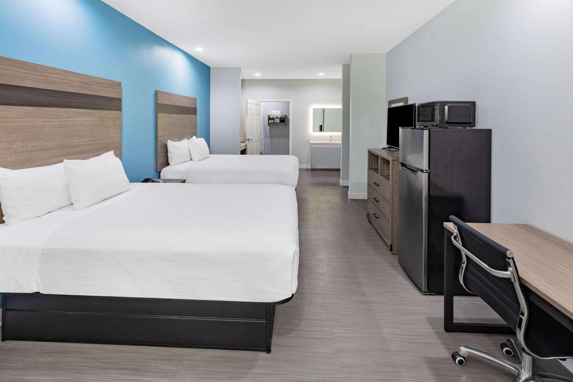 מלון Baymont By Wyndham Freeport Texas מראה חיצוני תמונה